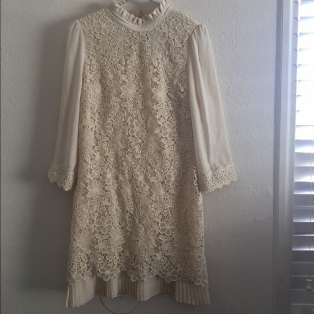 Cream lace and ruffle dress sz M